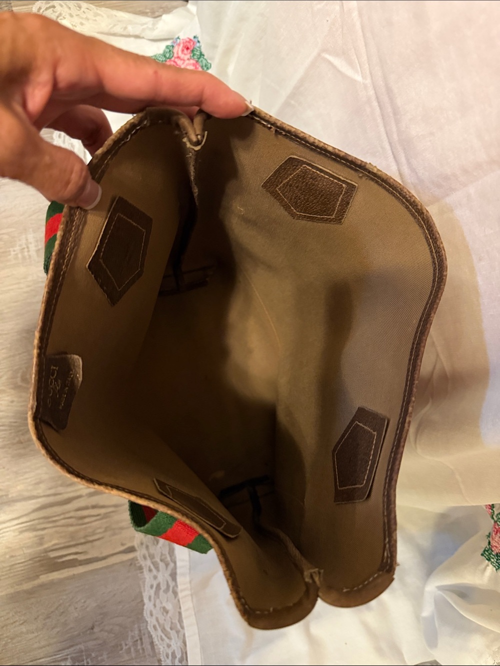 Gucci plus tote with COA - Picture 10 of 12